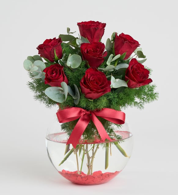 7 Red Roses in Aquarium Vase